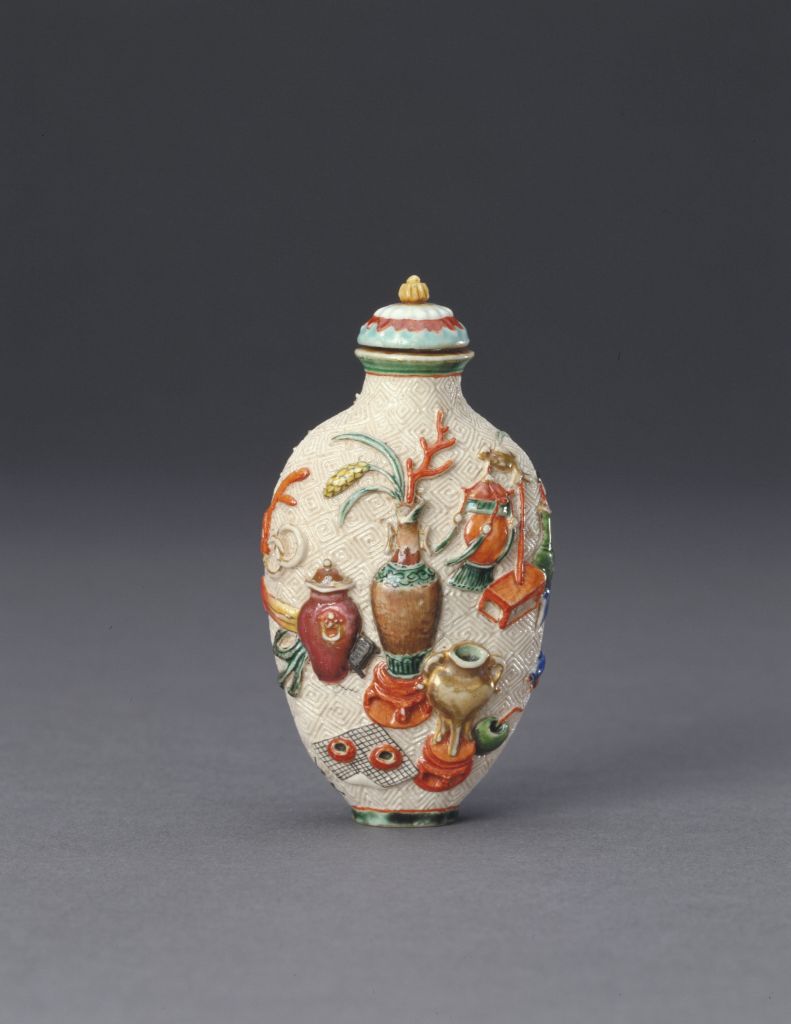 图片[1]-Pink carved porcelain antique snuff bottle-China Archive